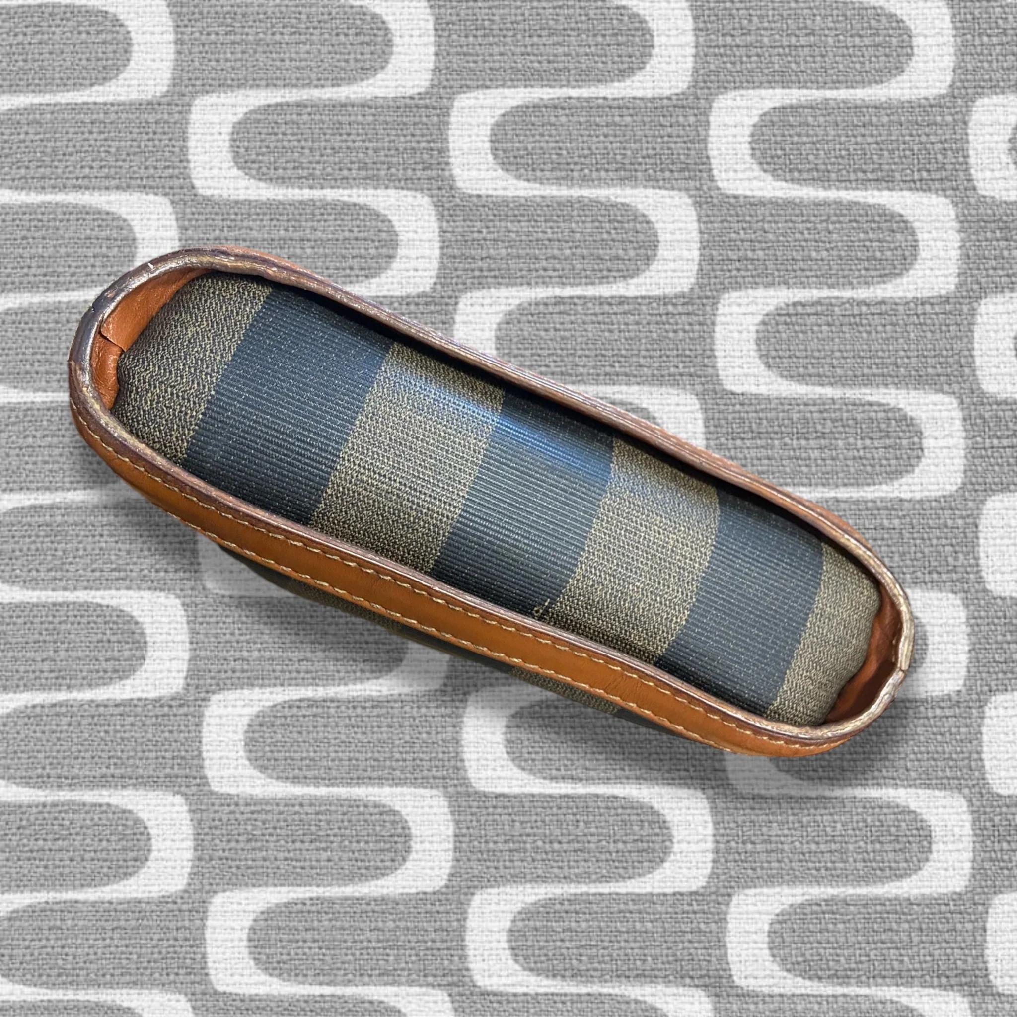 Frankie Shoulder Bag - Image 4