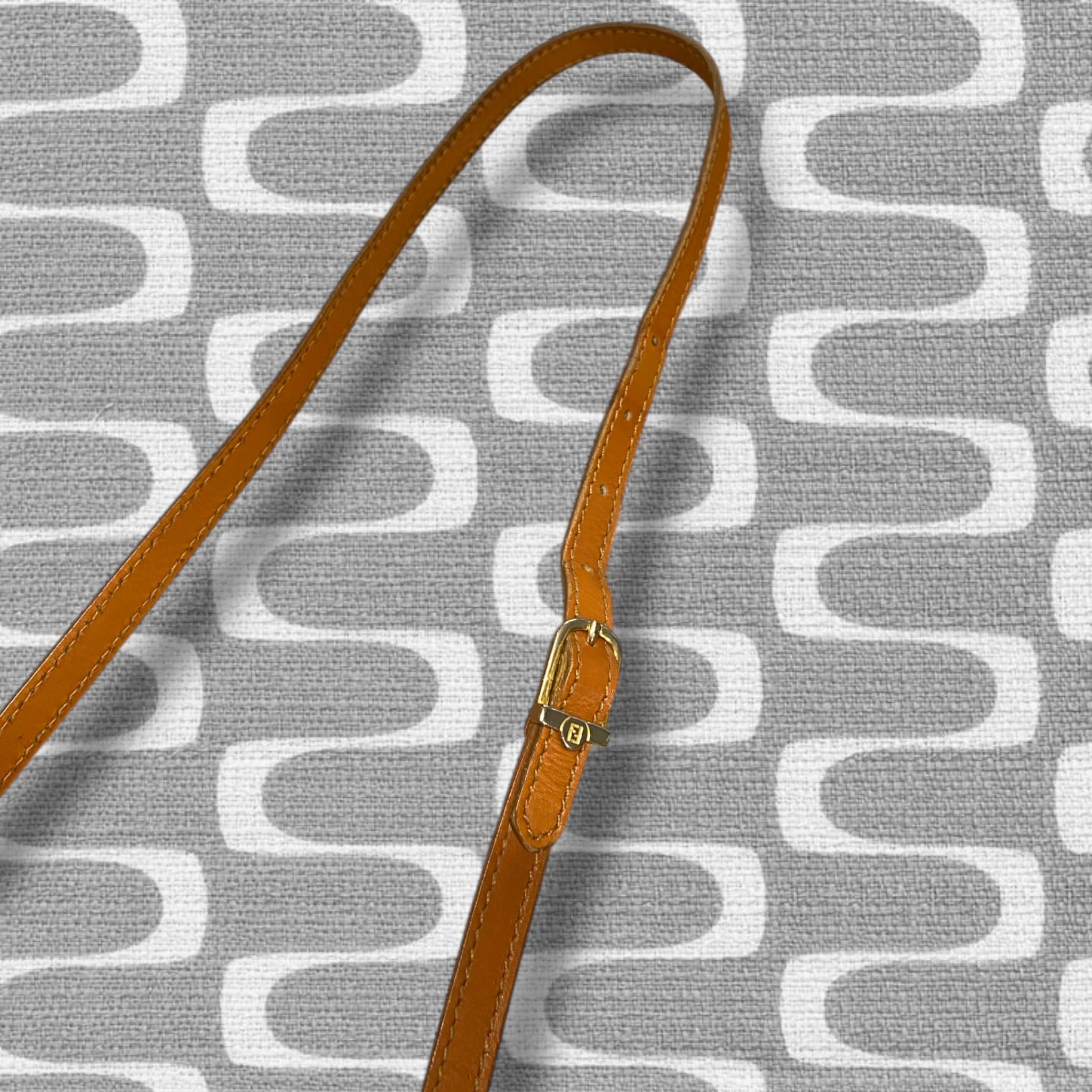Frankie Shoulder Bag - Image 5