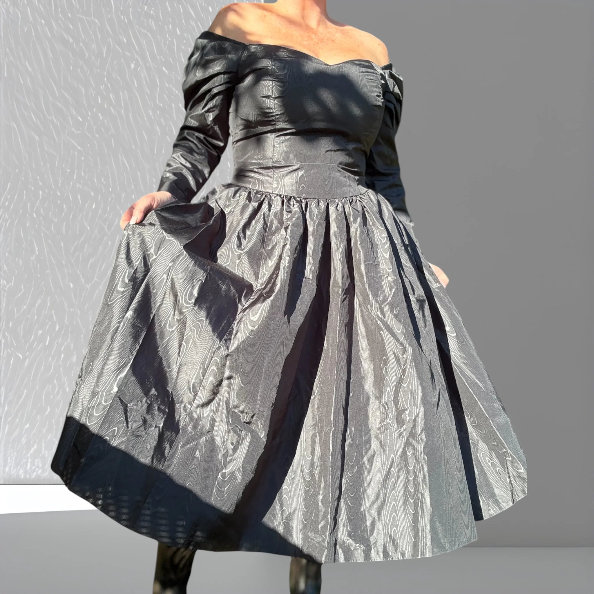 Everlyn Prom Dress Size 12 - Image 2