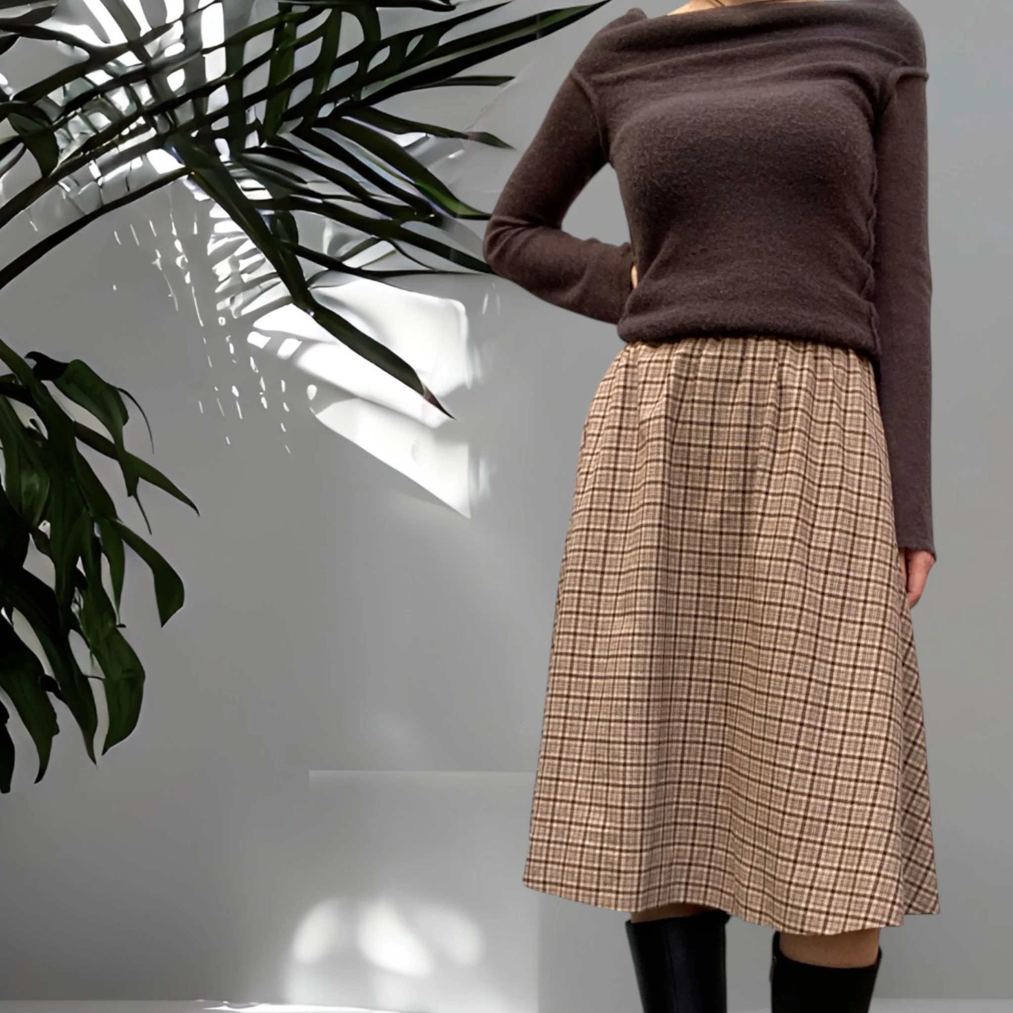 Bethany Plaid Skirt Size 6-8 - Image 4
