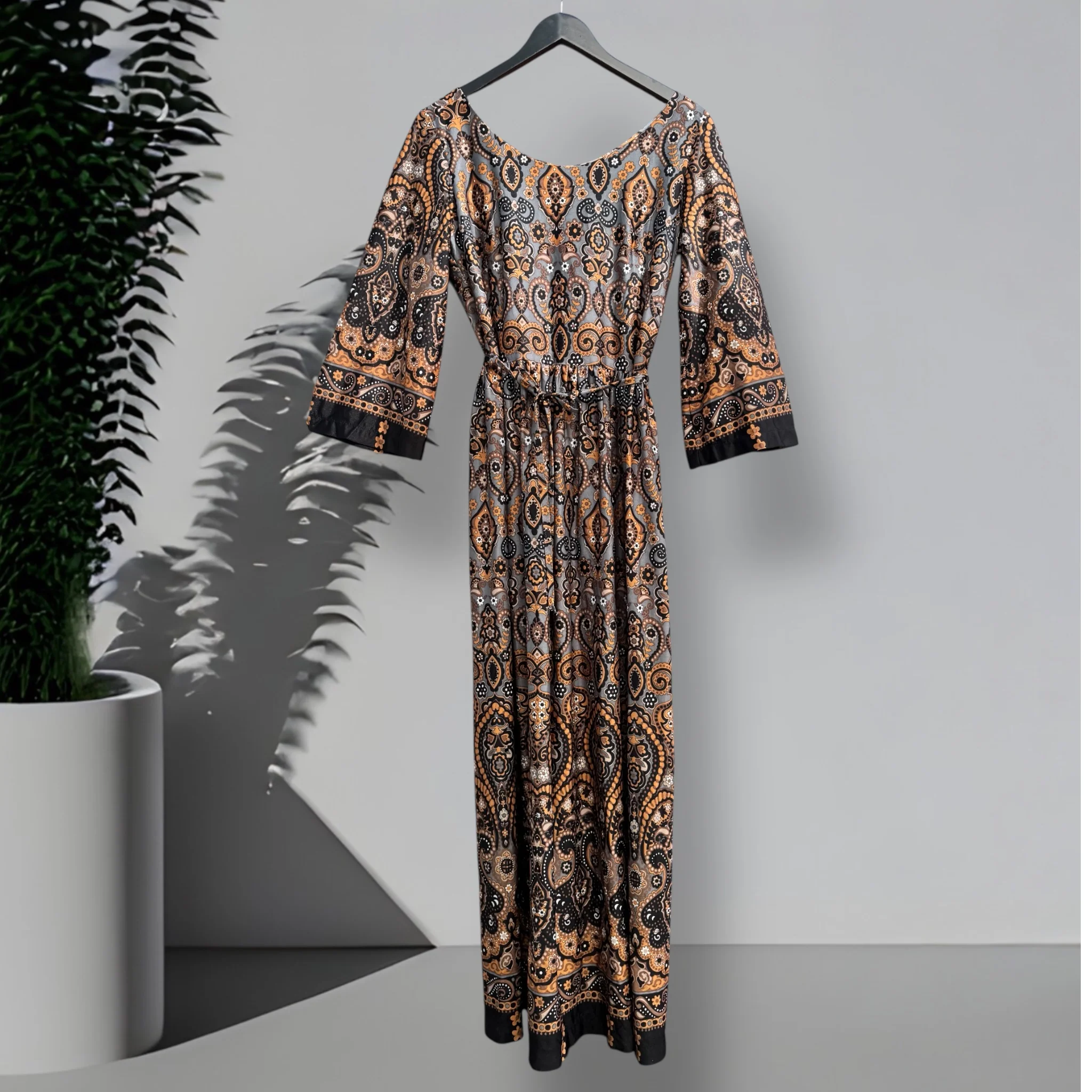 Nambassa Dress Size 10/12 - Image 5
