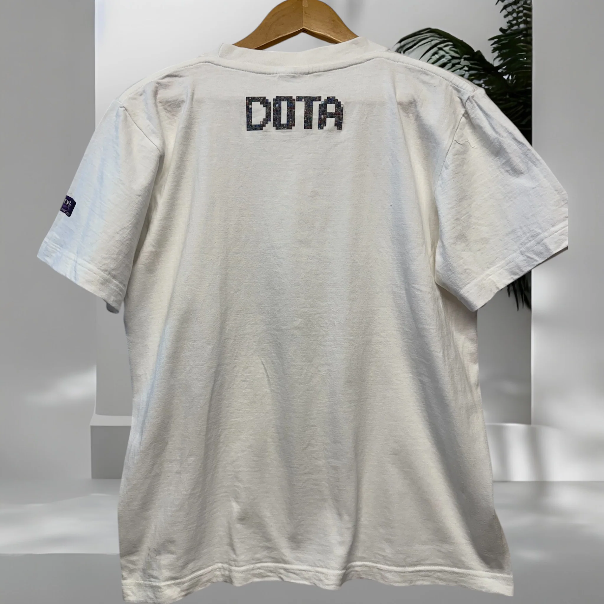 Mortred Tee Size M - Image 3