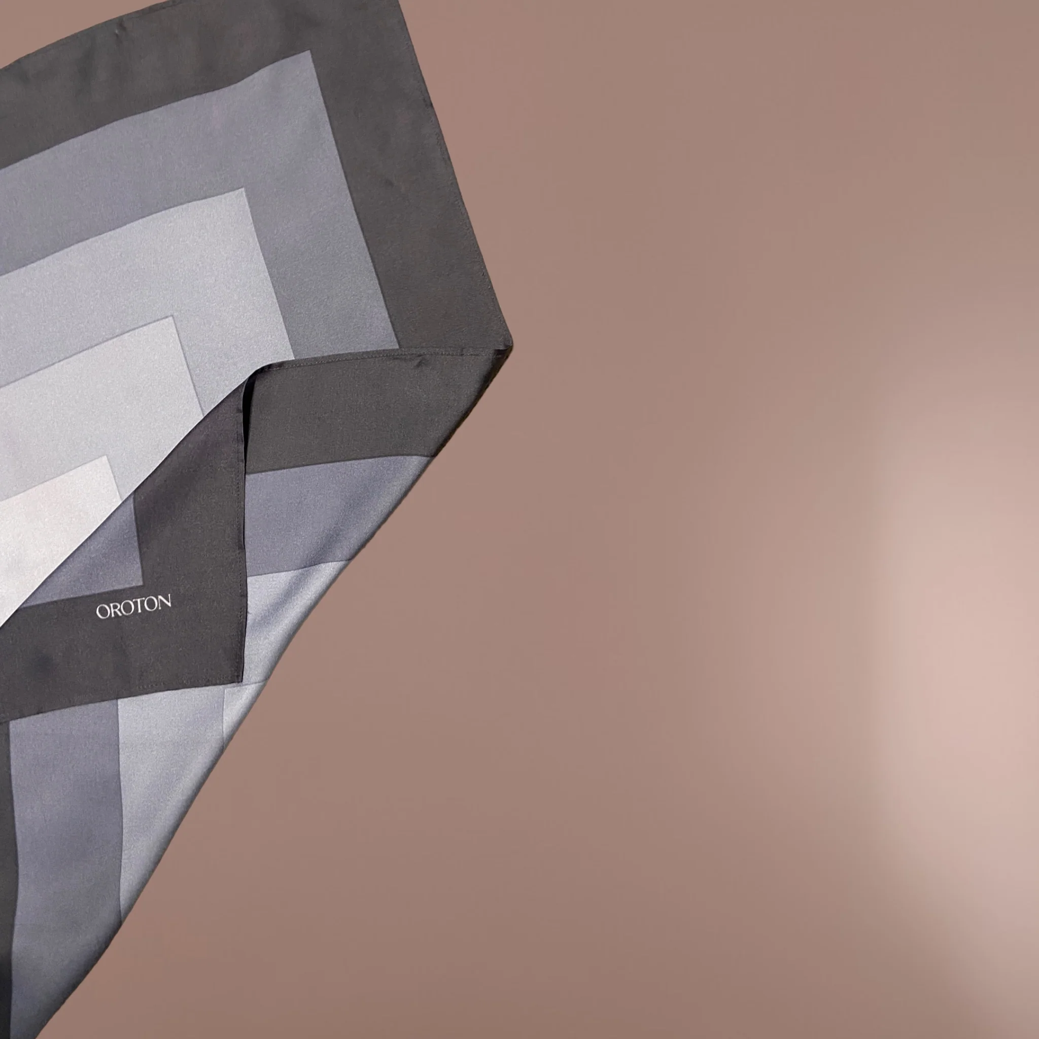 Oroton Grey Scale - Image 2