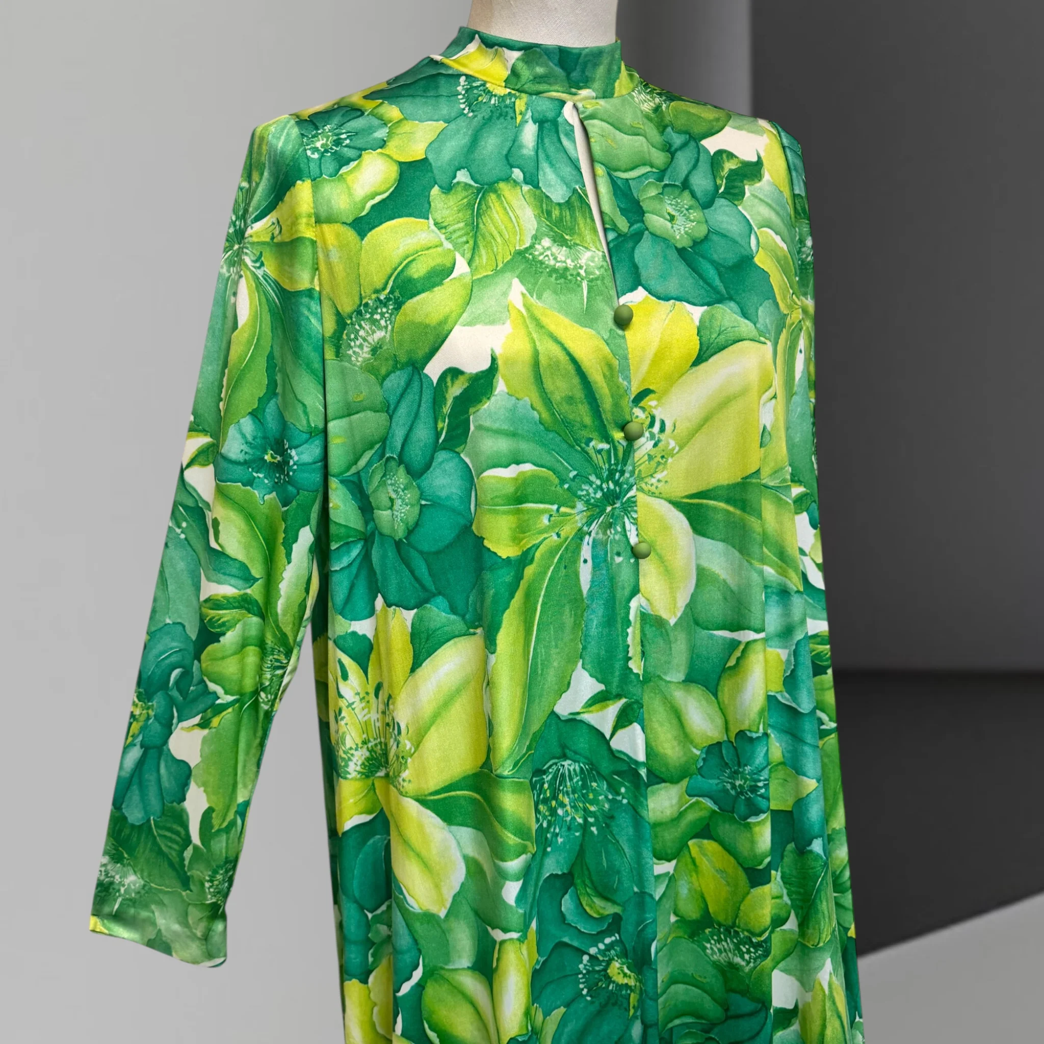Pat Roger’s NZ Made Gown Size 10 - Image 5