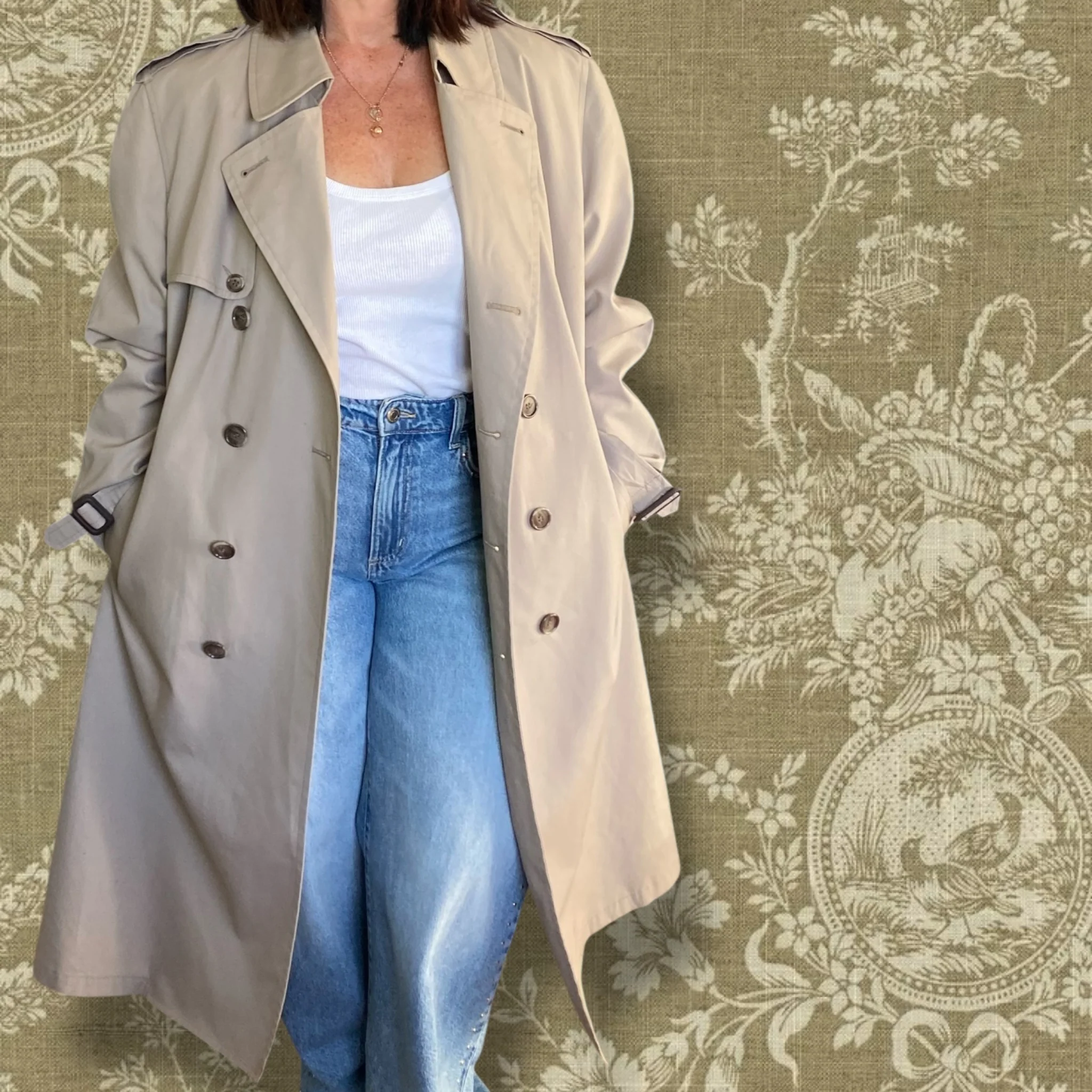 Sam Spade Trenchcoat Size 16/18 - Image 2