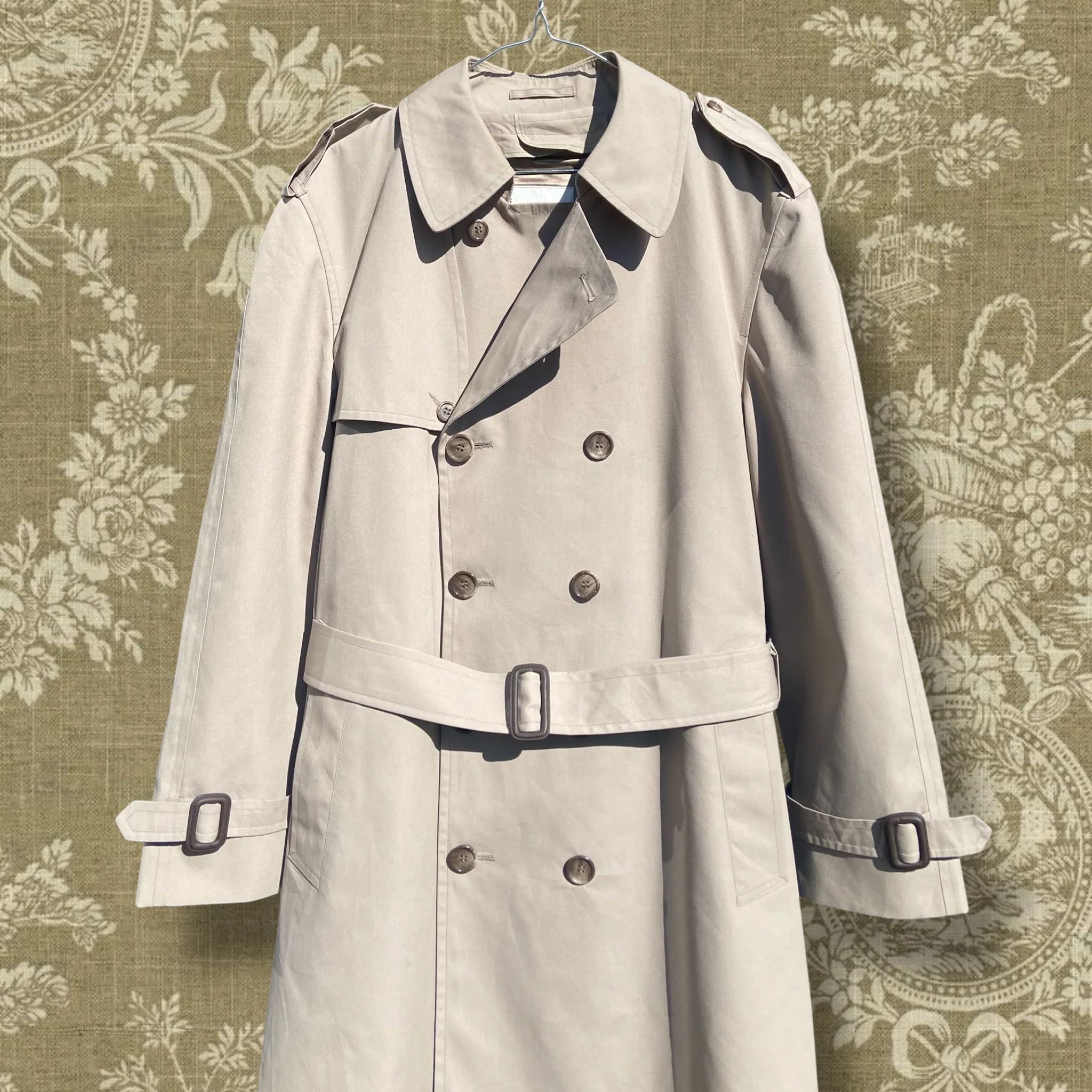 Sam Spade Trenchcoat Size 16/18 - Image 3