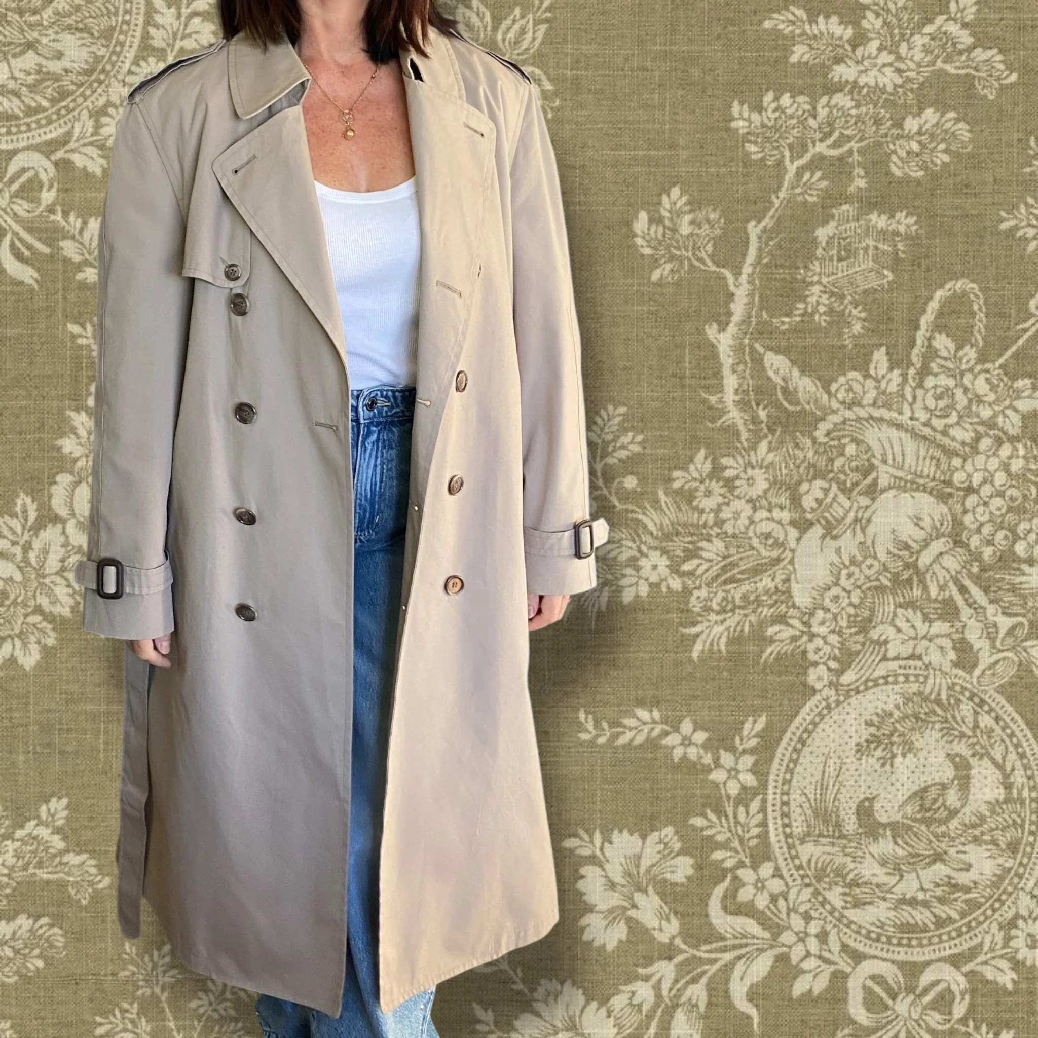 Sam Spade Trenchcoat Size 16/18 - Image 4