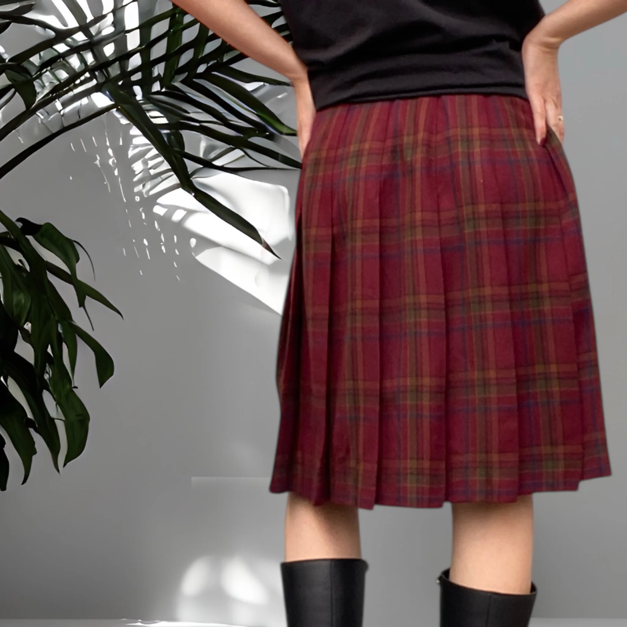 Andrea Tartan Wool Skirt Size 6 - 8 - Image 6