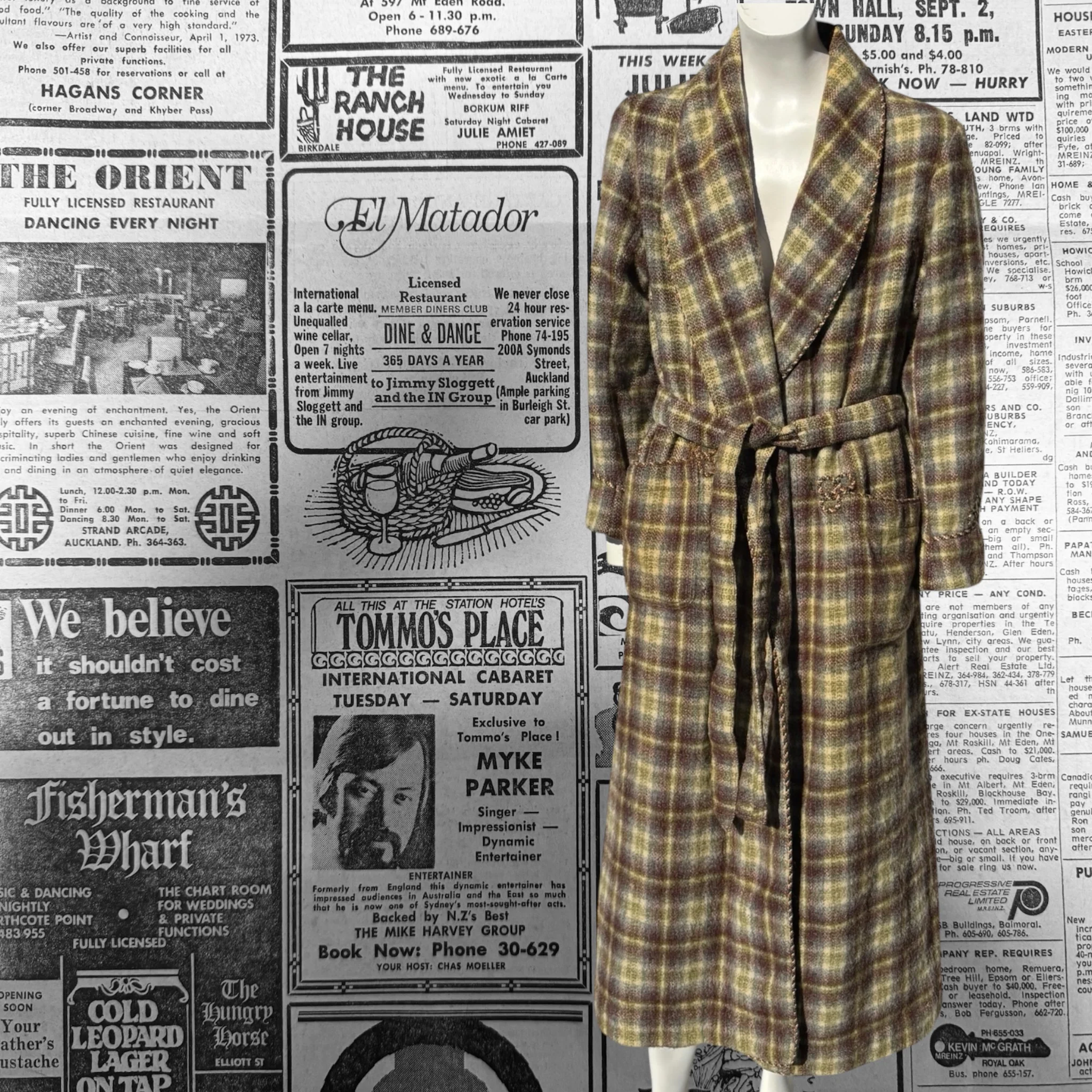 Jagger Robe Size 12