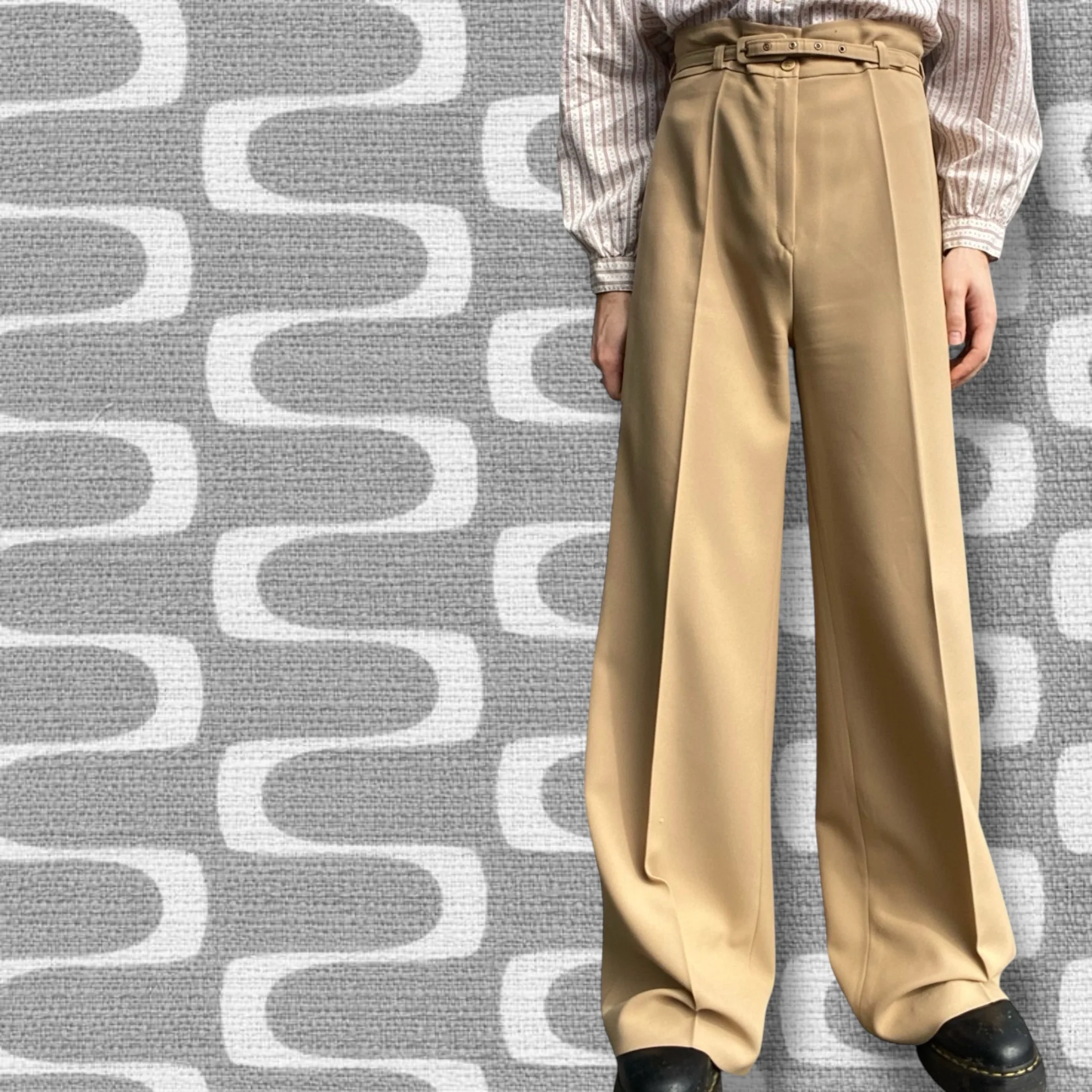Travis Trousers Size S-M - Image 5