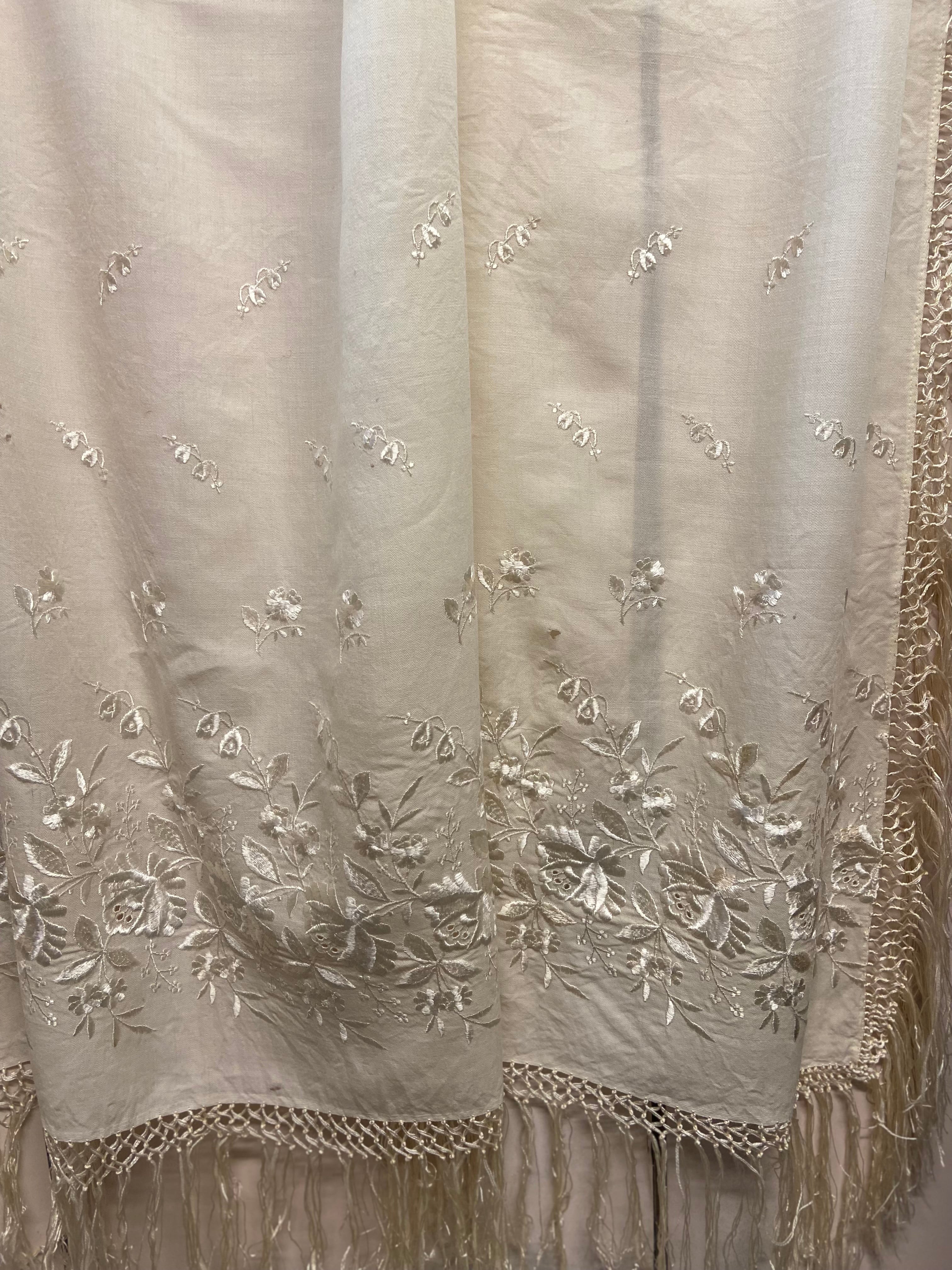 Vintage Piano Shawl - Image 7
